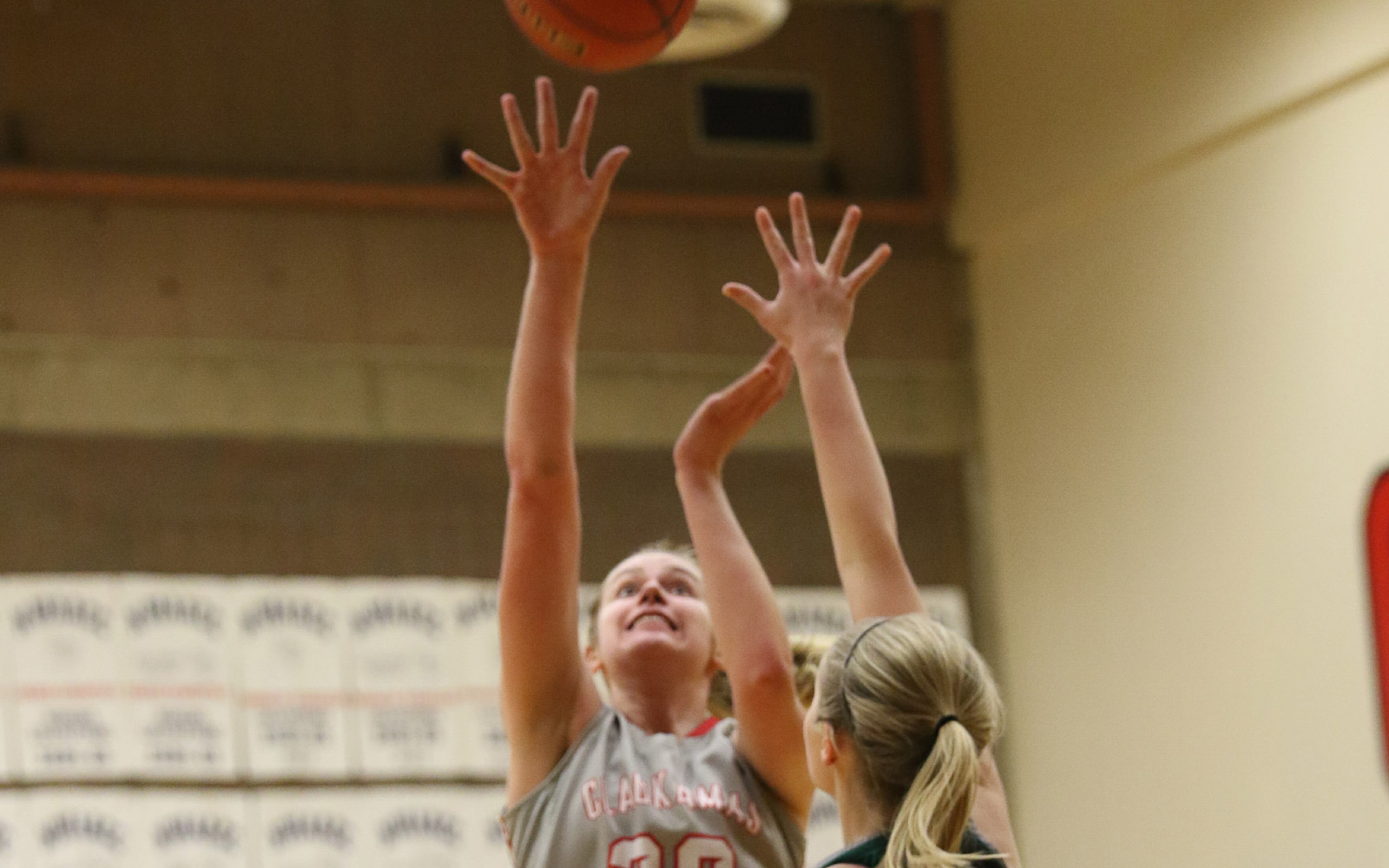 BasketballW_slideshow1600x1000_03 BasketballW_slideshow1600x1000_03