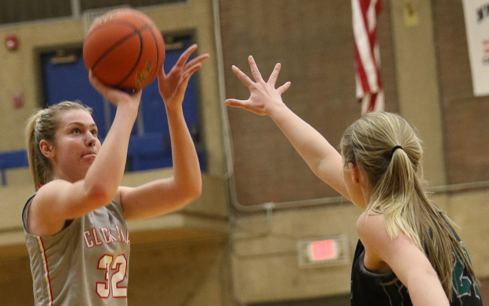 BasketballW_slideshow1600x1000_04 BasketballW_slideshow1600x1000_04