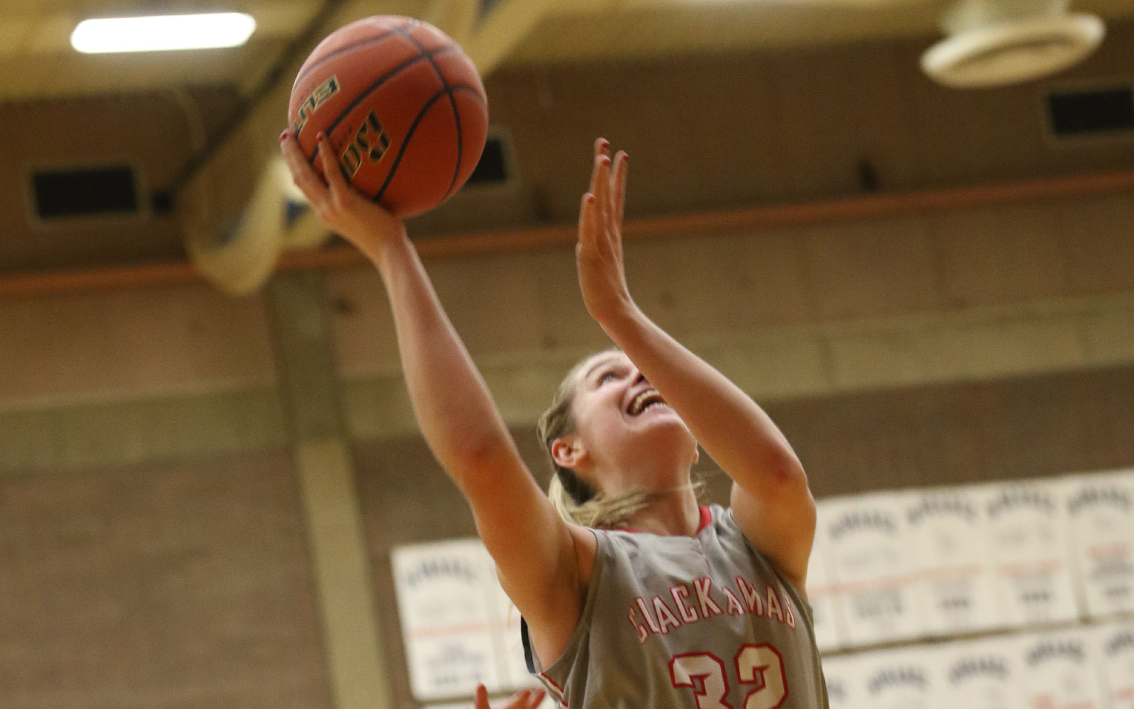 BasketballW_slideshow1600x1000_11 BasketballW_slideshow1600x1000_11