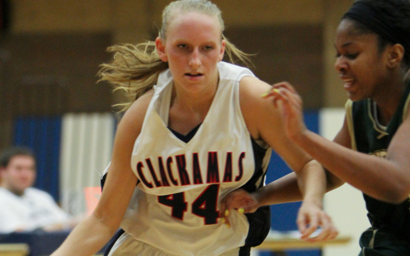 BasketballW_slideshow1600x1000_14 BasketballW_slideshow1600x1000_14
