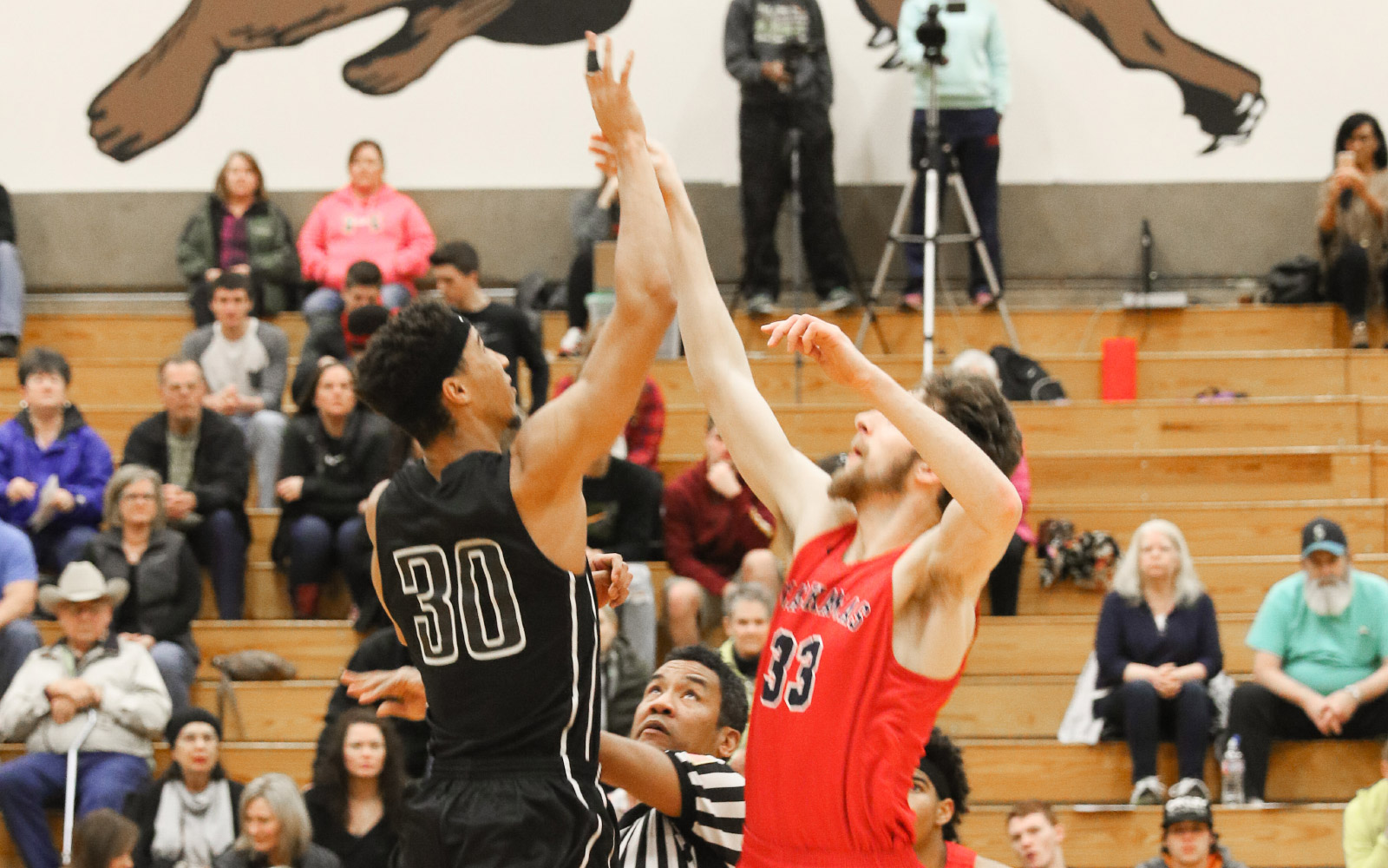 BasketballM_slideshow1600x1000_02 BasketballM_slideshow1600x1000_02