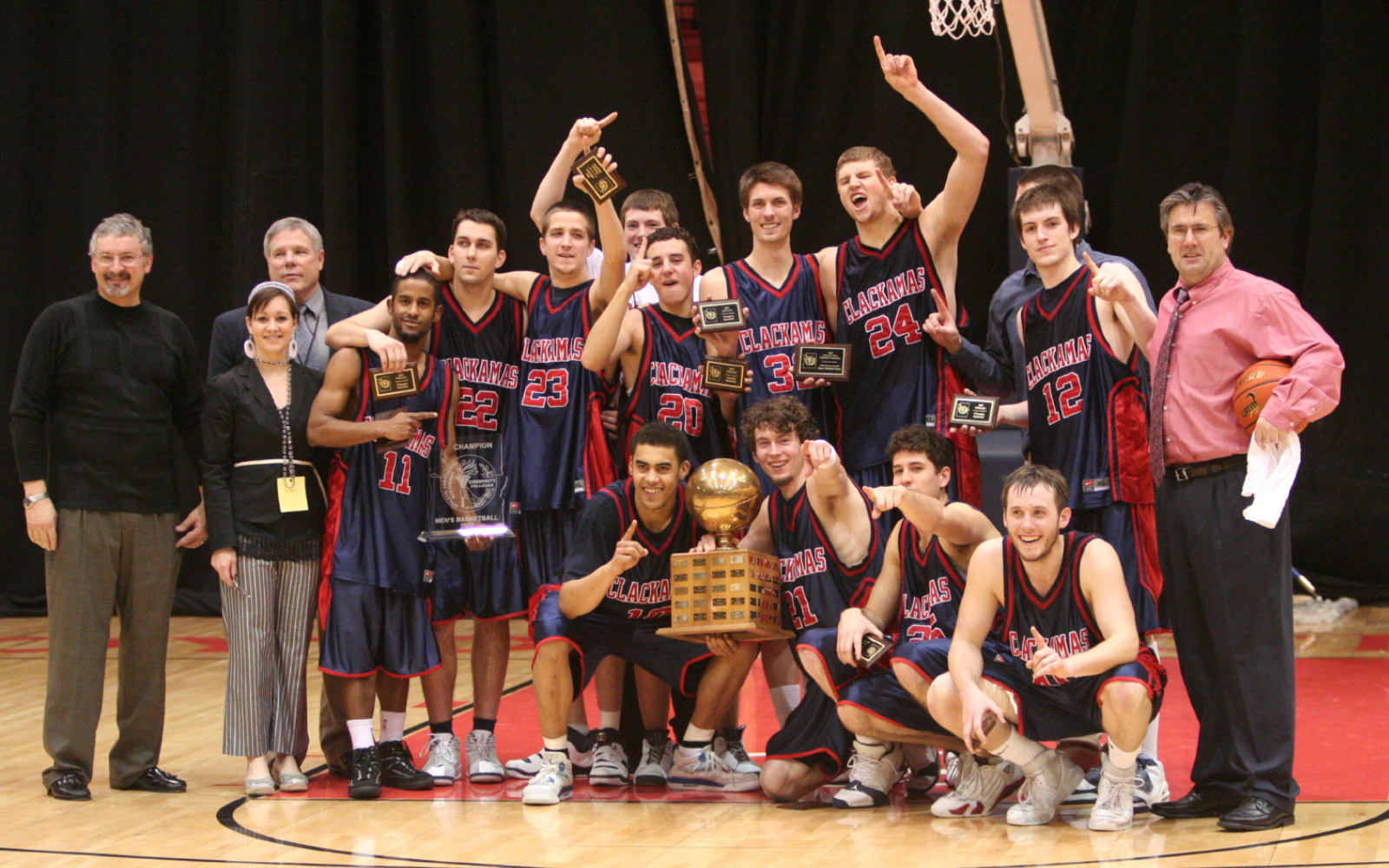 BasketballM_slideshow1600x1000_15 BasketballM_slideshow1600x1000_15