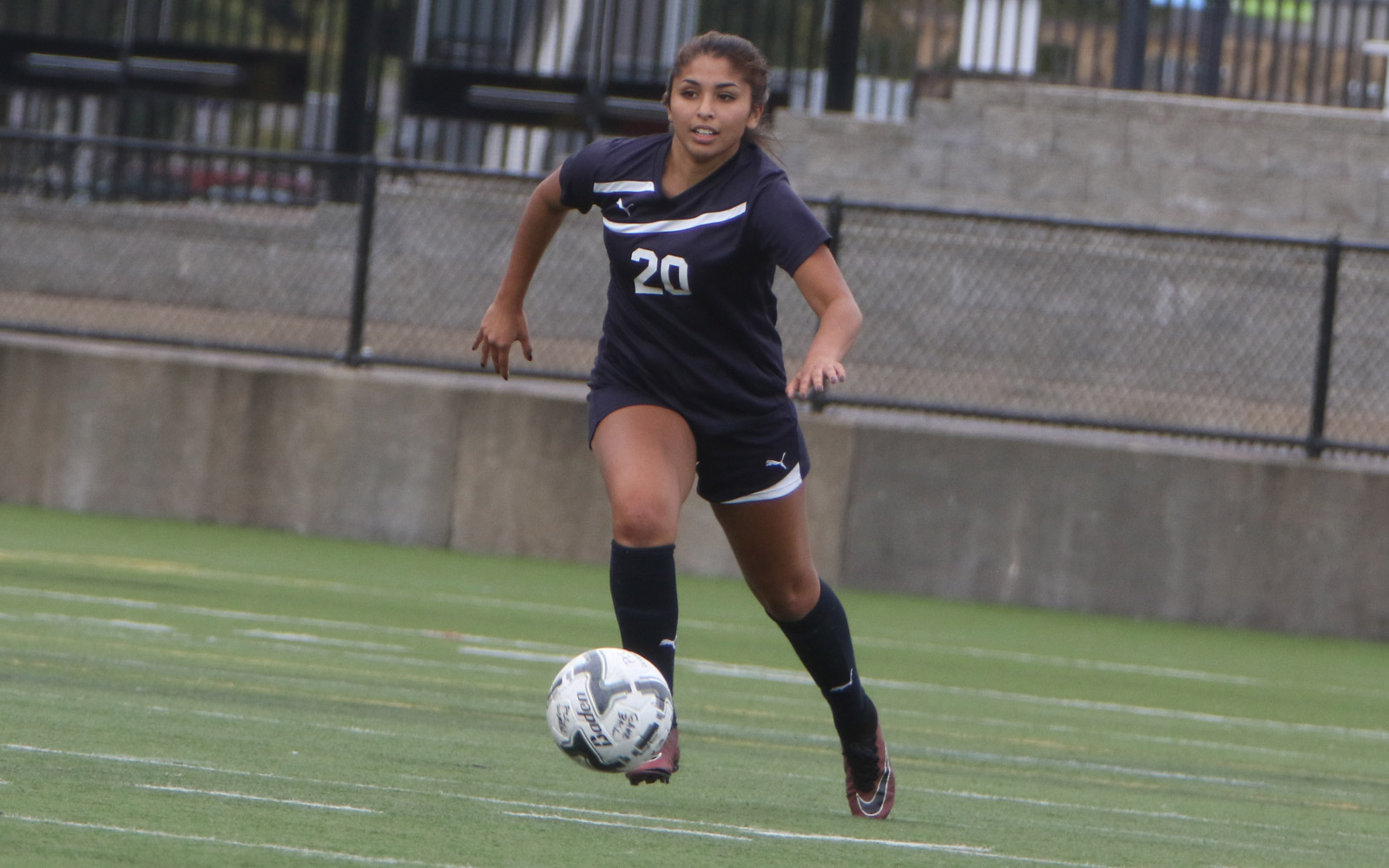 SoccerW_slideshow1600x1000_14 SoccerW_slideshow1600x1000_14
