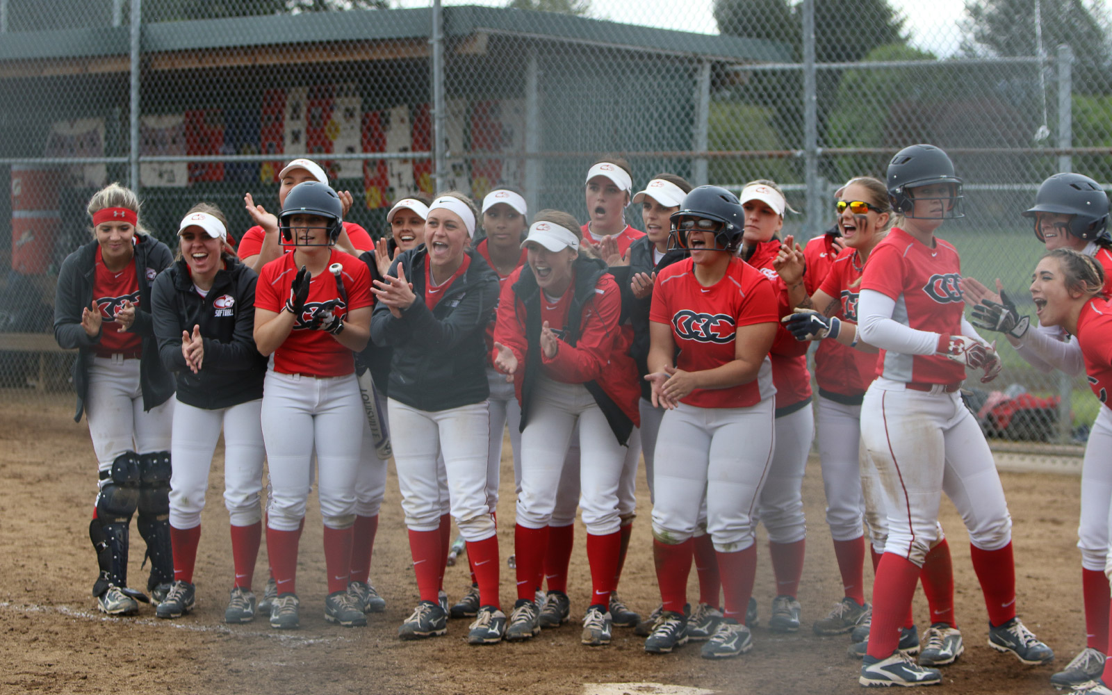 Softball_slideshow1600x1000_31 Softball_slideshow1600x1000_31