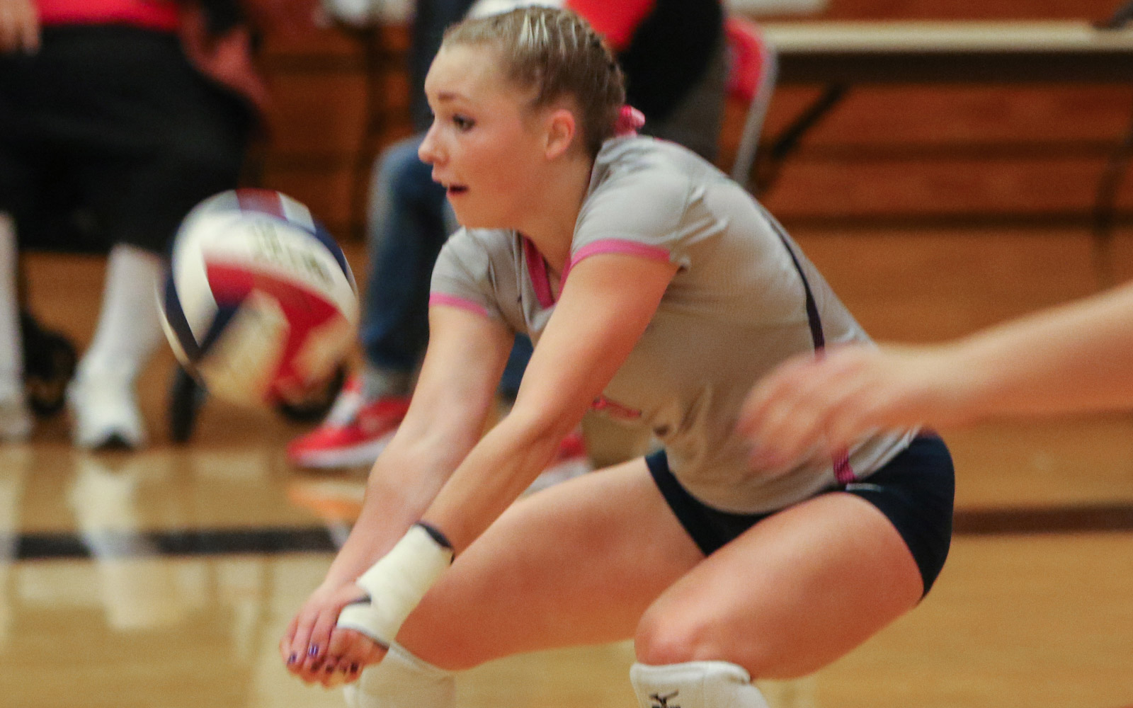 Volleyball_slideshow1600x1000_05 Volleyball_slideshow1600x1000_05
