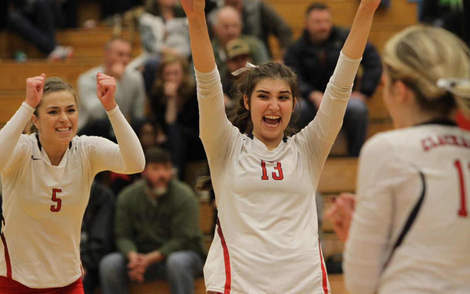 Volleyball_slideshow1600x1000_11 Volleyball_slideshow1600x1000_11