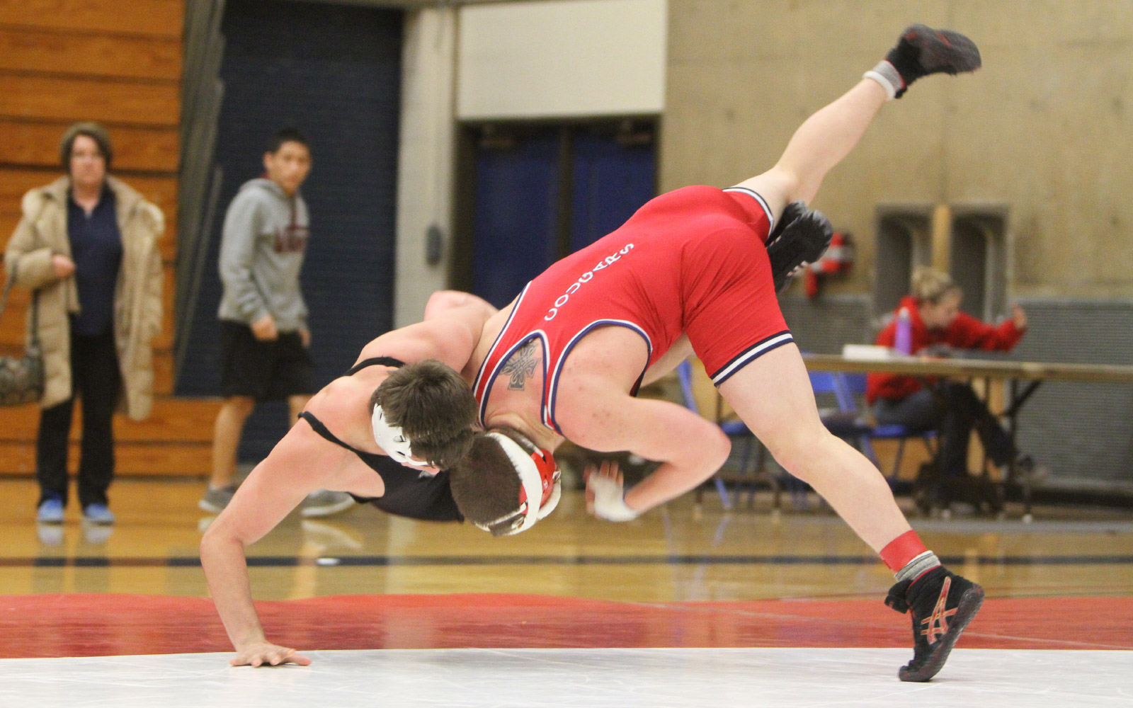 Wrestling_slideshow1600x1000_04 Wrestling_slideshow1600x1000_04