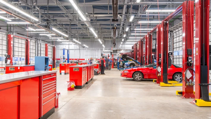 Automotive bay on CCC's Oregon City campus