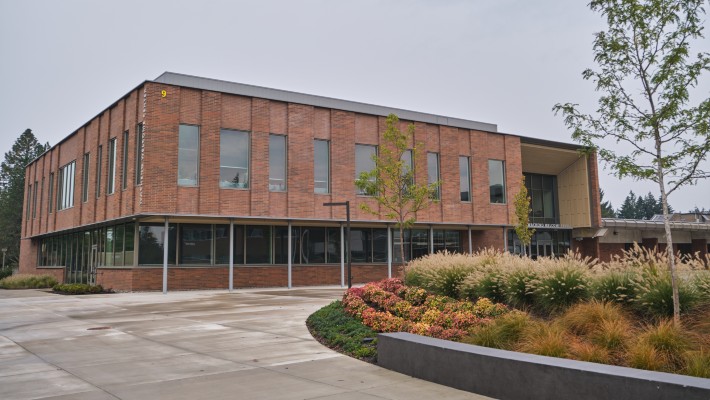 Wacheno Welcome Center building exterior on Clackamas Community College Oregon City campus