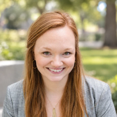 Headshot of Kat Ambrose